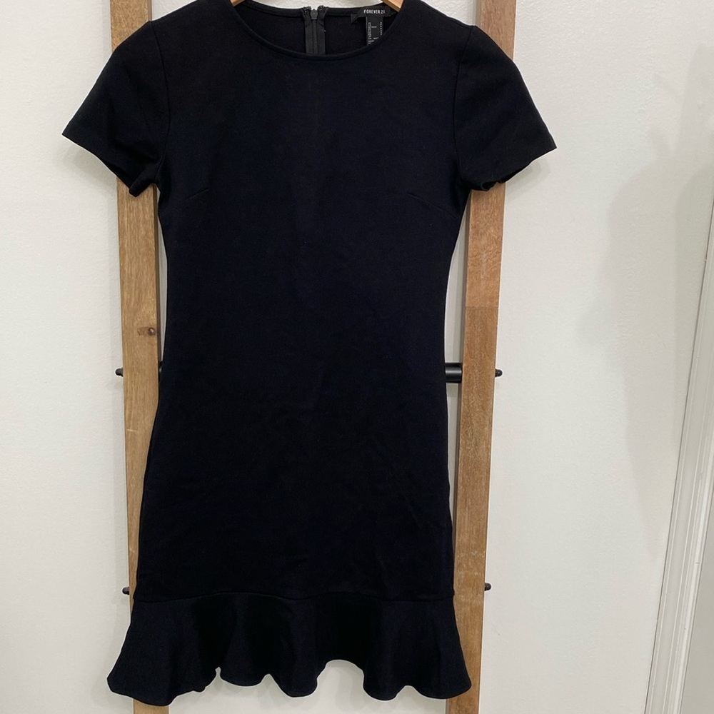 FOREVER 21 Black A Lined Dress|Little Black Dress Ruffle Hem| Size Small Dress